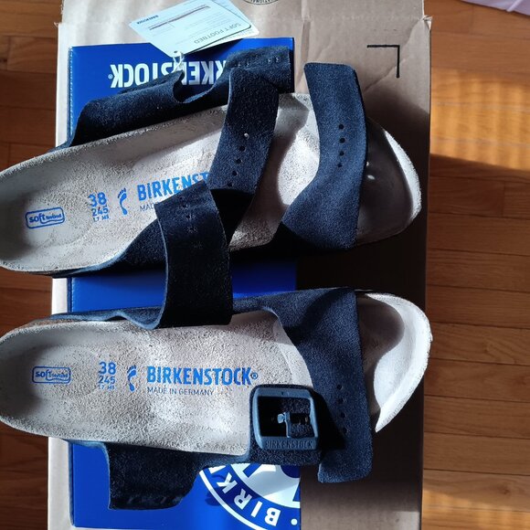 *PD* New Birkenstock Arizona Soft Footbed Suede Leather, size 7 - 7 1/2 (38) - Picture 5 of 7